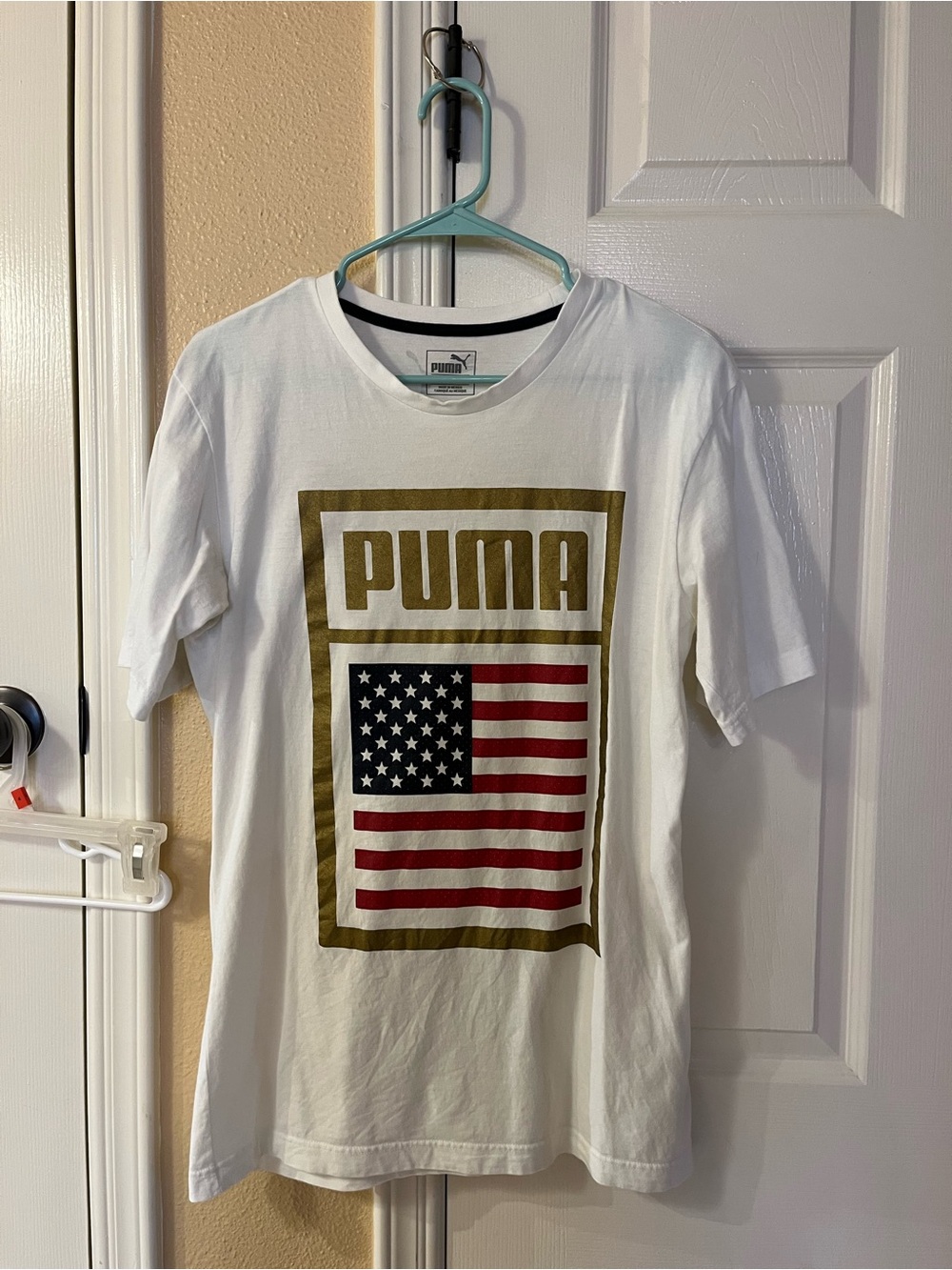 Unisex Puma White American Flag Tshiry